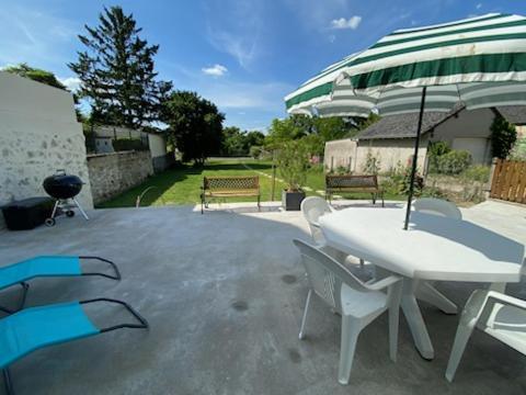 Gite Au Bord Du Cher "La Mesange Verte" Savonnières Exterior foto